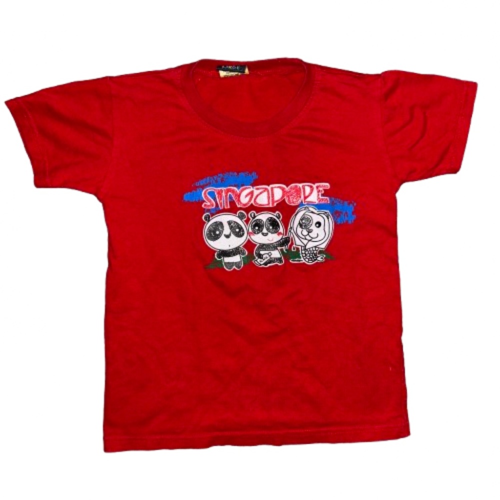 Singapore tshirt red short sleeved crewneck M is for Merlion